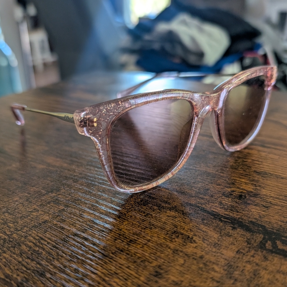 COACH LEGACY STRIPE SQUARE BURGUND/ PINK GLITTER SIGNATURE C  SUNGLASSES